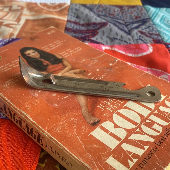 VINTAGE Logo Engraved Lucky Lager Beer Bottle Can Opener Made in Chicago USA - Picture 3 of 7